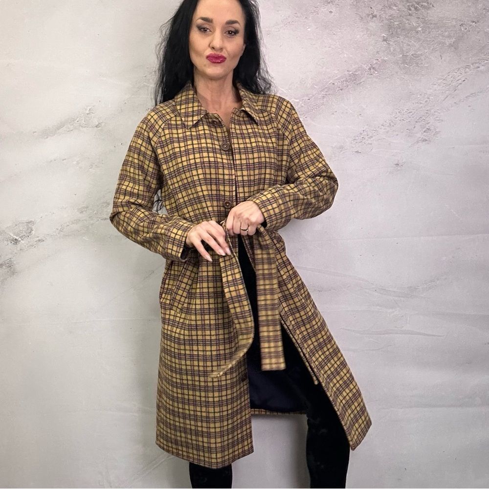 Mo:Vint New York’s long lined jacket coat